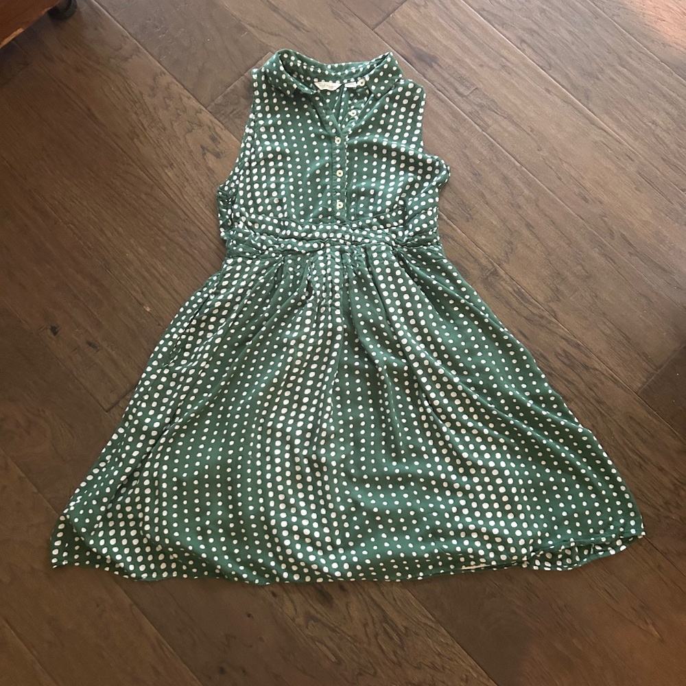 Green sleeveless shirt dress- polka dot